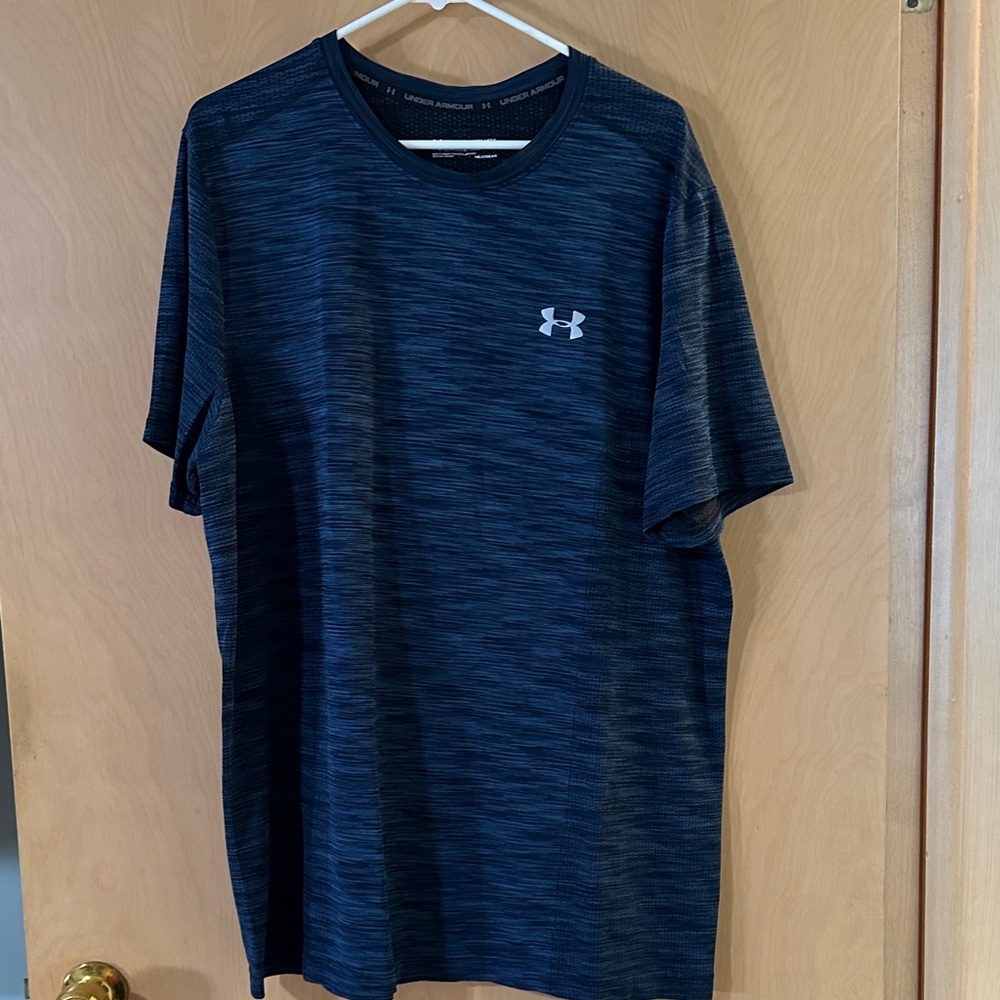 Under Armour Men's Navy Short Sleeve Tee